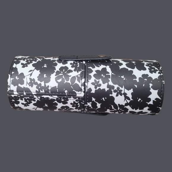 Isaac Mizrahi Empty Makeup Brush Case - Picture 1 of 6